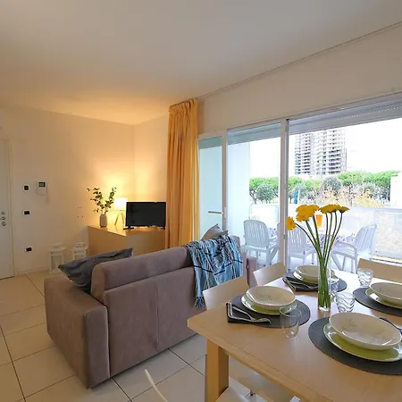 Laguna Park Piazza Brescia Apartment *